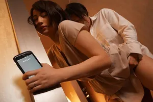 Vợ yêu đi họp lớp rồi địt với nyc mặc cho chồng yêu ở nhà chờ
