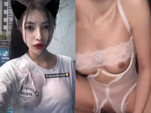 Làm tình em uyên thỏ vú ngon dâm đãng