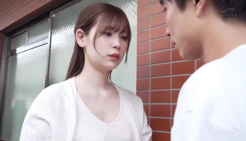 Gã chồng tẻ nhạt, bà xã nhận ra cậu thanh niên gần nhà tốt hơn
