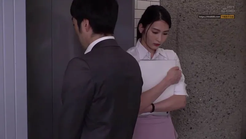 Em thư ký đau lòng bị sếp bắt vào nhà trọ phục vụ đối tác